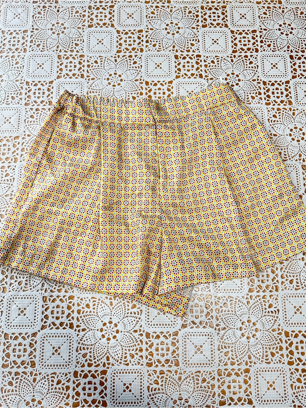 Zara Women’s Multicolor Geometric Print High Waist Pleated Shorts Size Medium